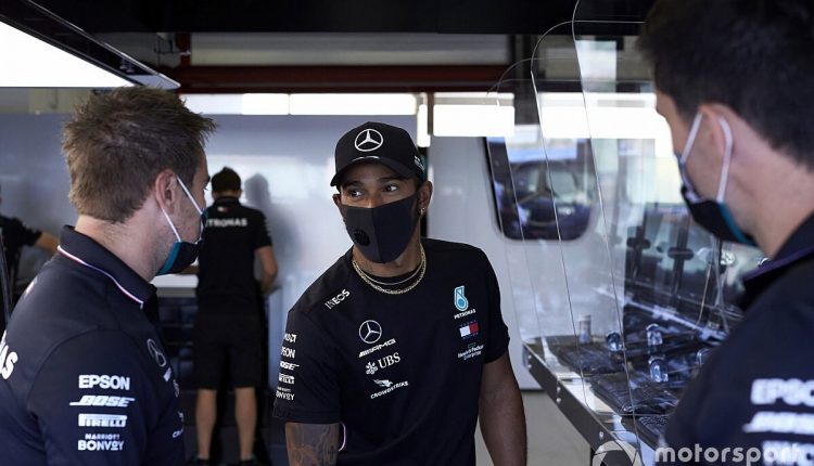 Mercedes using calendar gaps for Hamilton contract talks