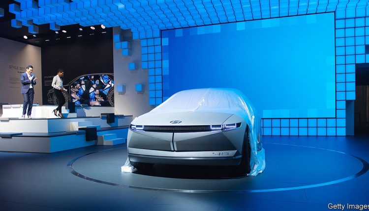 CES upstages the Detroit Motor Show as cars go electronic