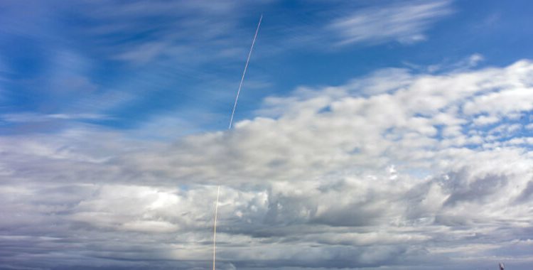 Rocket Report: Iran debuts new booster, SpaceX to launch Lunar Gateway