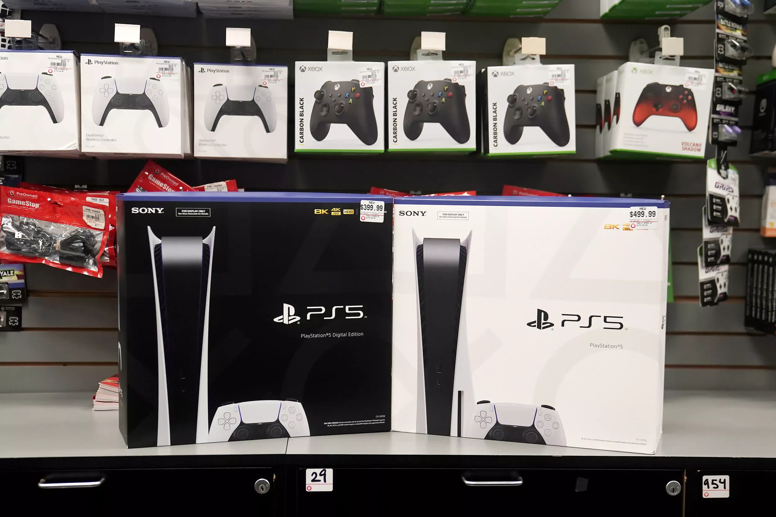 Members of Parliament to propose UK bill banning console and GPU scalping