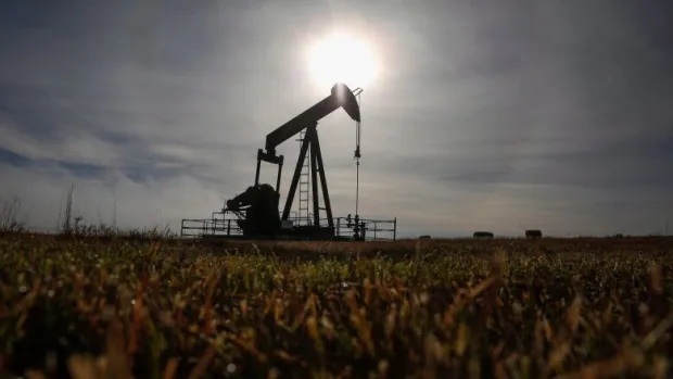 Can Canada reach its emissions targets while still producing so much oil and gas?