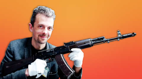 Firearms Expert Reacts To Metro Franchise Guns