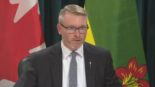 Sask. government to rethink pact with Extendicare after ‘very troubling’ nursing home outbreak report