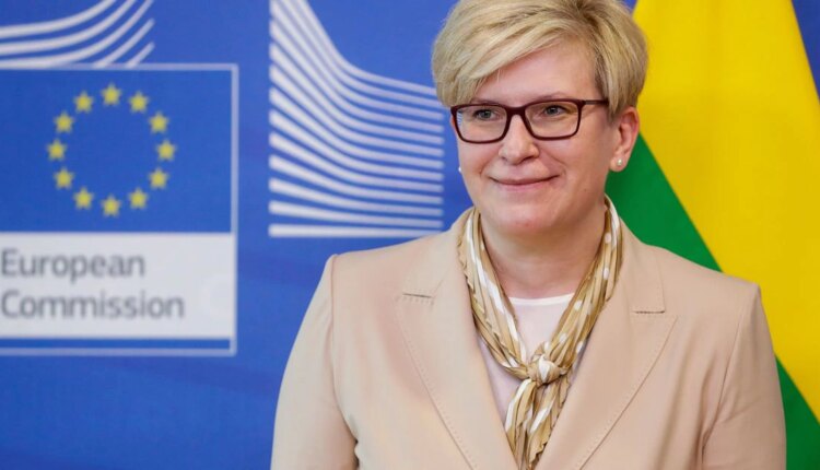 Lithuanian government proposes paying over-75s to take COVID jabs