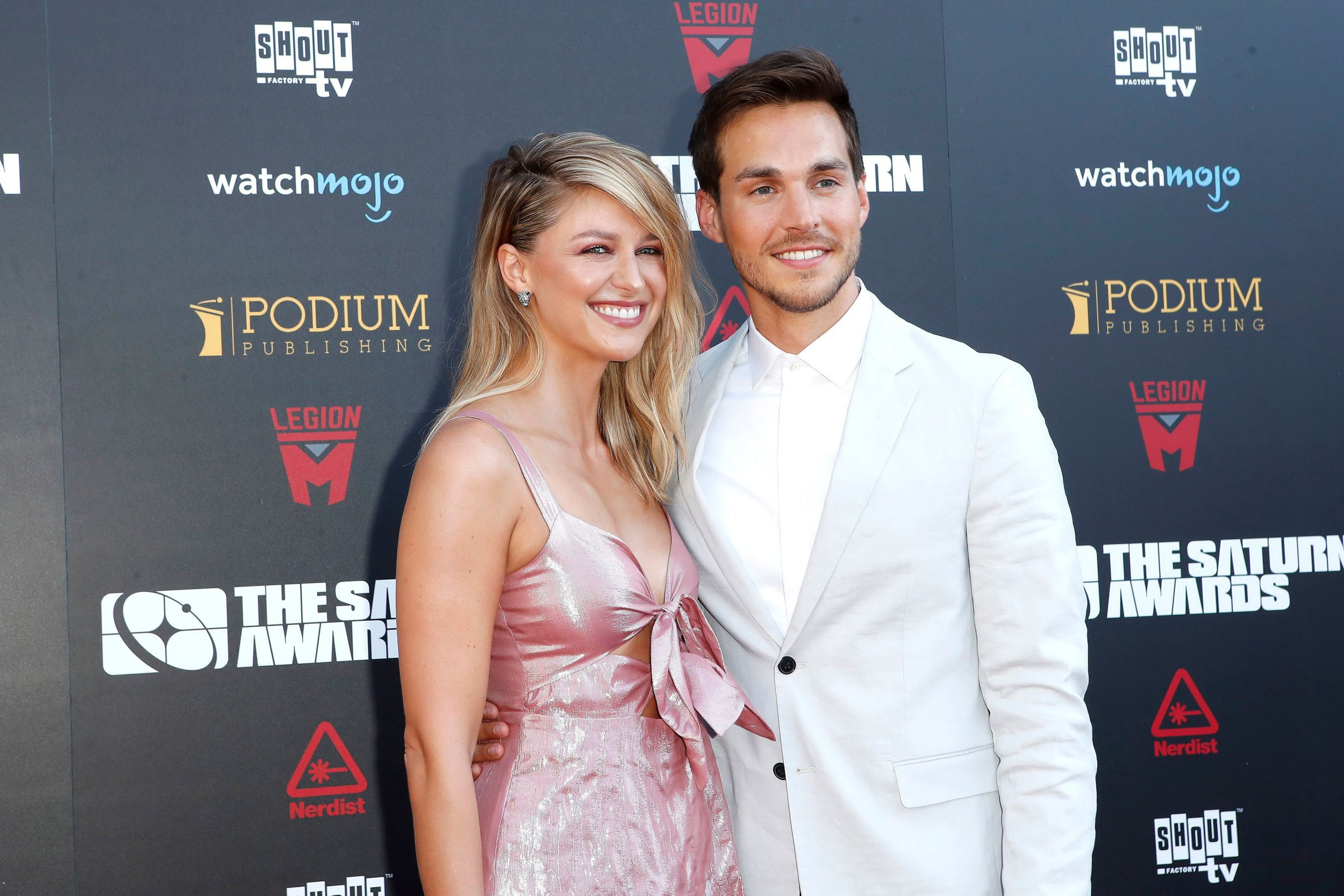 Are Supergirl'S Melissa Benoist And Chris Wood Dating? - 8lqxkh2