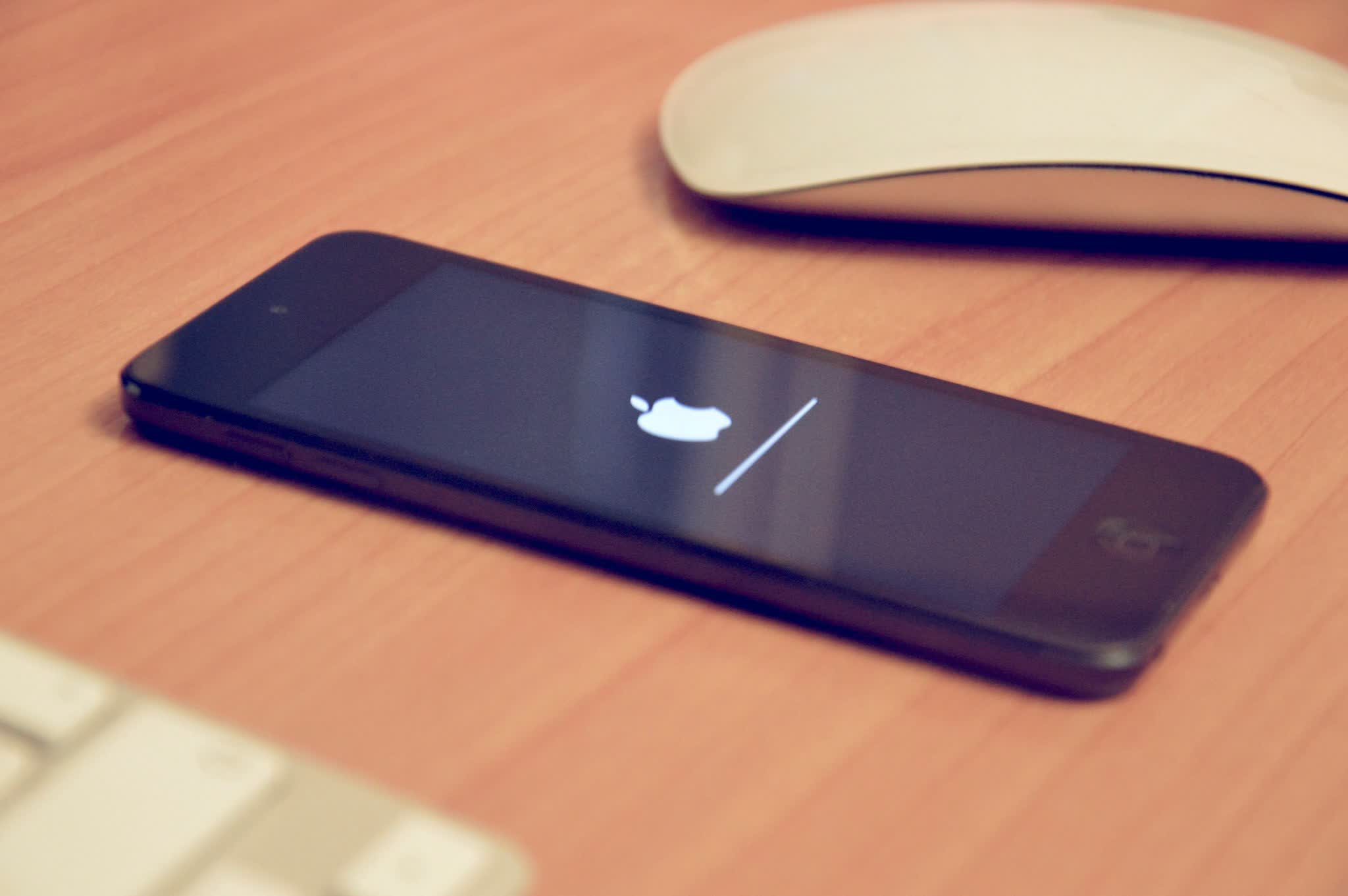 why-doesn-t-iphone-s-auto-update-feature-install-new-versions-of-ios