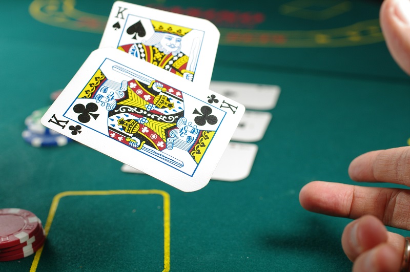 How To Bluff In An Online Poker Game